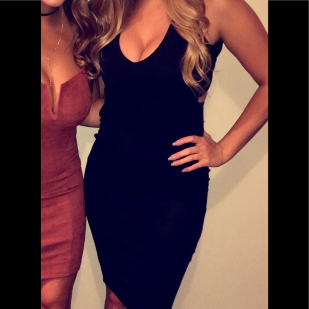 Boohoo Black criss cross back midi dress